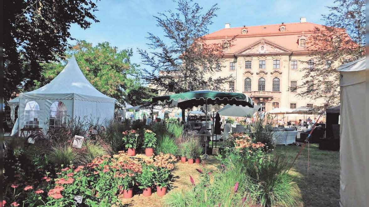 Gartenmesse LebensArt im Schlossgarten Brandis 