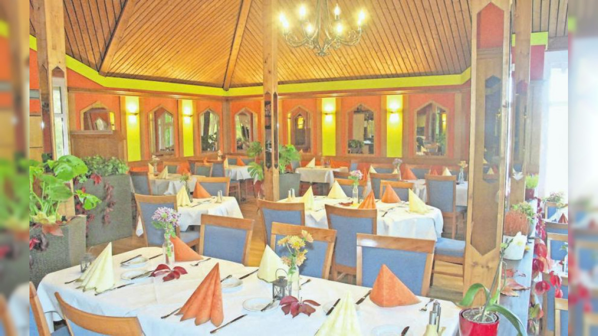 Speisen und feiern „bei Freunden“: Restaurant Os Amigos in den Burg-Terrassen