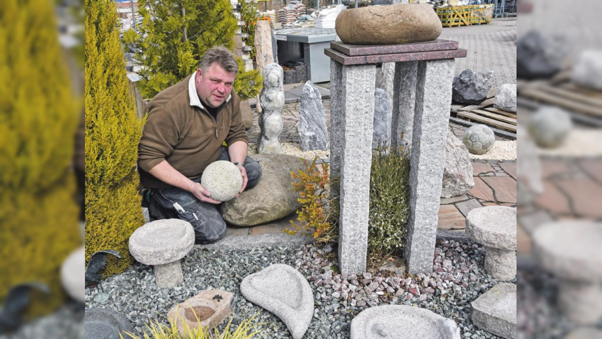 Sauer Naturstein: Wasserspiele, Steine und Figuren sorgen für das gewisse Extra im Garten