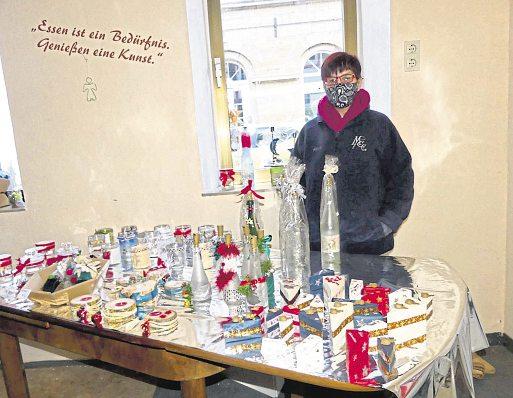 Bummeln mit Mundschutz und Abstand-3