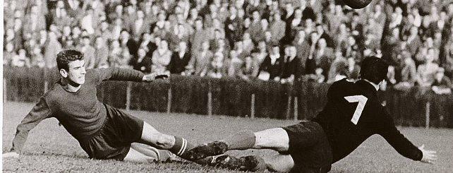Fritz Walter und seine Mitspieler ließen die Sportfreunde im neuen Bundesland ein Stück näher zusammenrücken-3