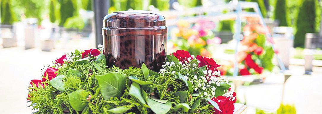 Anteil kirchlicher Bestattungen gesunken