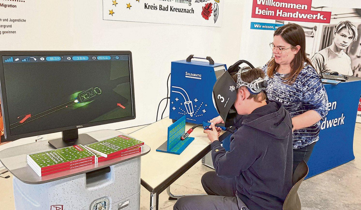 Handwerk zeigt sich auf der Ausbildungsbörse in der Jakob-Kiefer-Halle