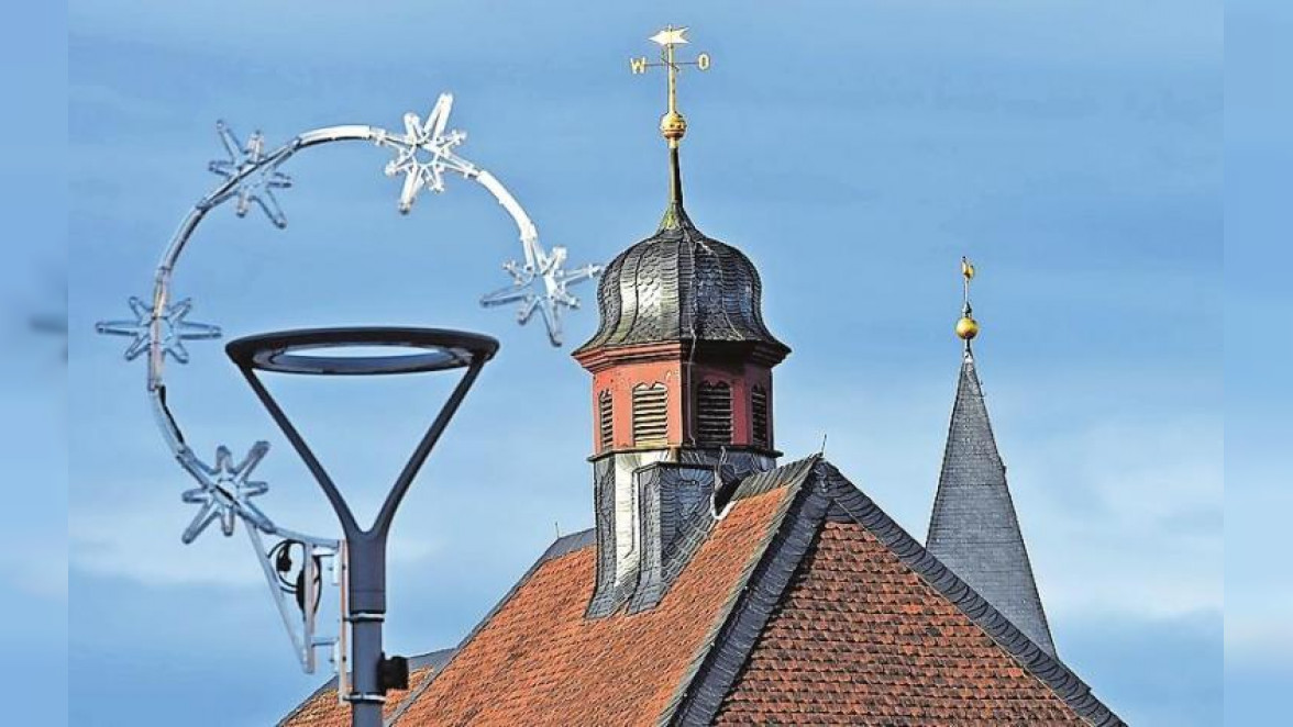 Gewerbeverein sorgt für Weihnachtsbeleuchtung in Mutterstadt