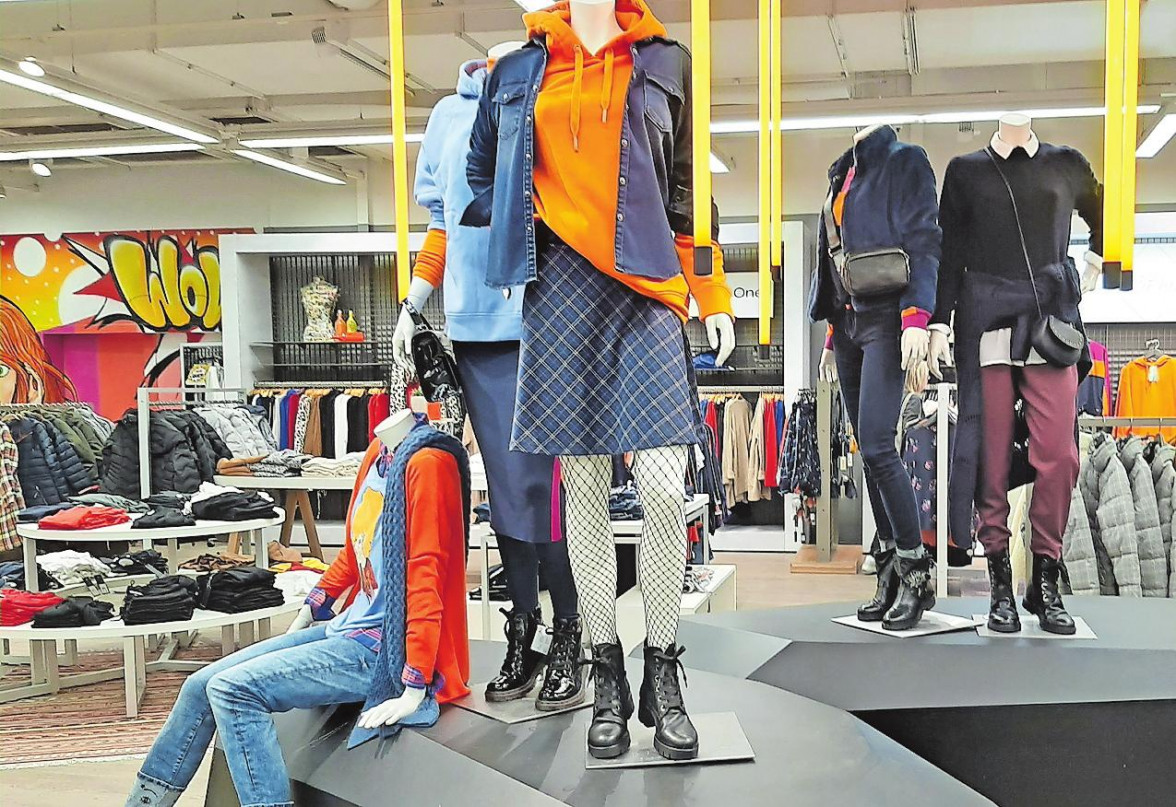 Modehaus Niebel: Kräftige Farben bestimmen die Wintermode-2