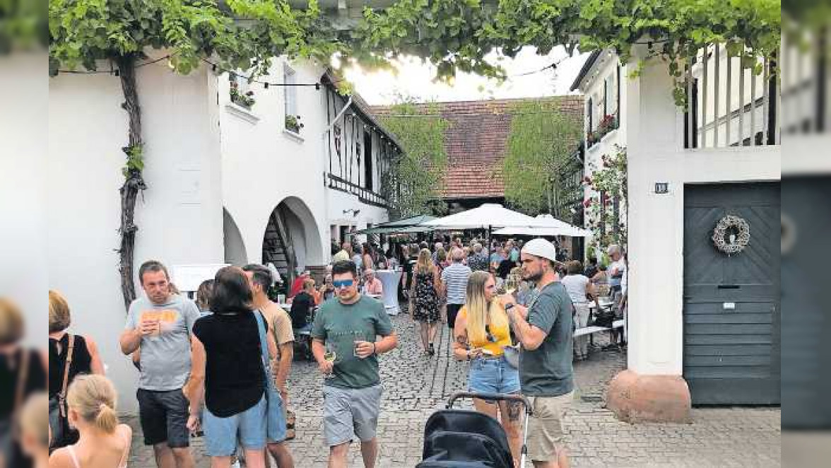 Weinfest Mühlhofen: Gastlichkeit und Live-Musik in den Winzerhöfen
