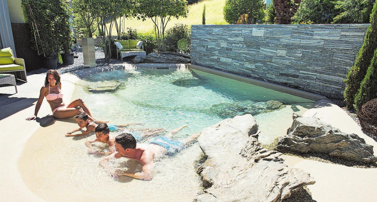 Ferienfeeling mit dem Swiss-Spa-Pool von Erni Gartenbau + Planung Bottighofen