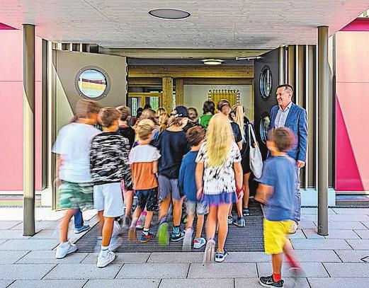 Neueröffnung: Schulhaus-Neubau Acher Mitte in Unterägeri-4