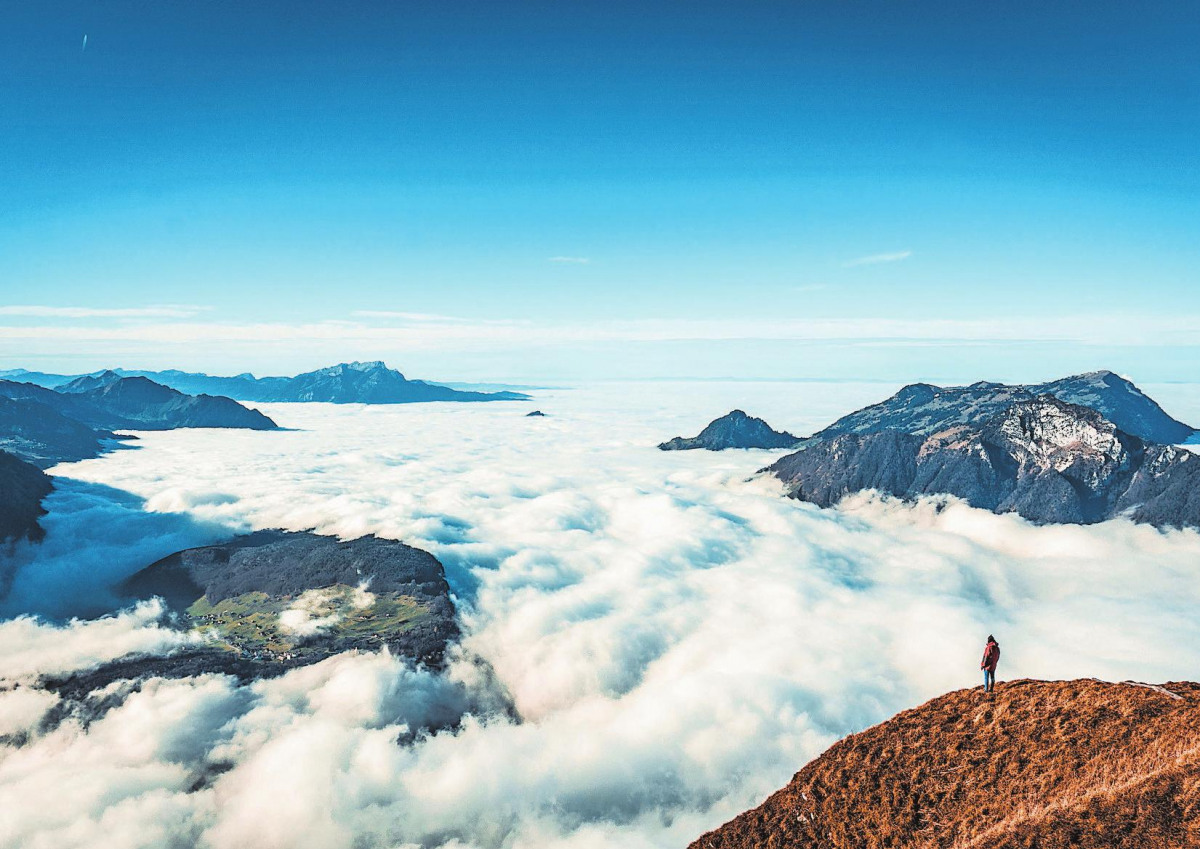 Zehn Seen und ein Nebelmeer: Wandern in der Zentralschweiz mit den Sesselbahnen Fronalpstock