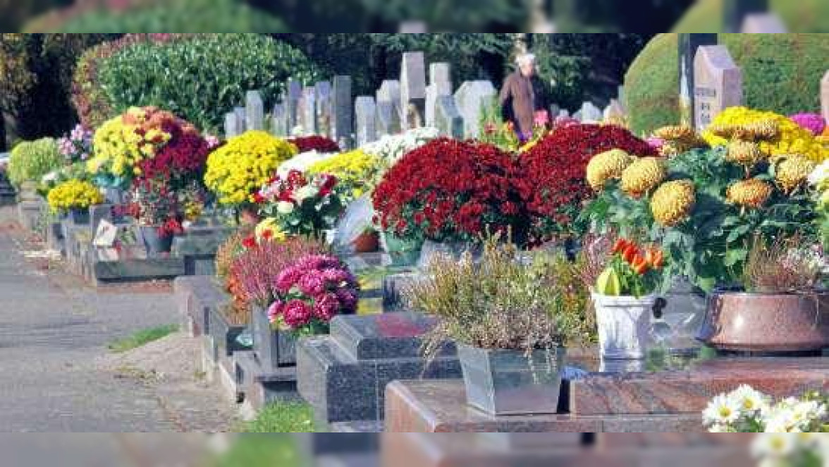 Gut gepflegte Gräber durch Dauergrabpflege