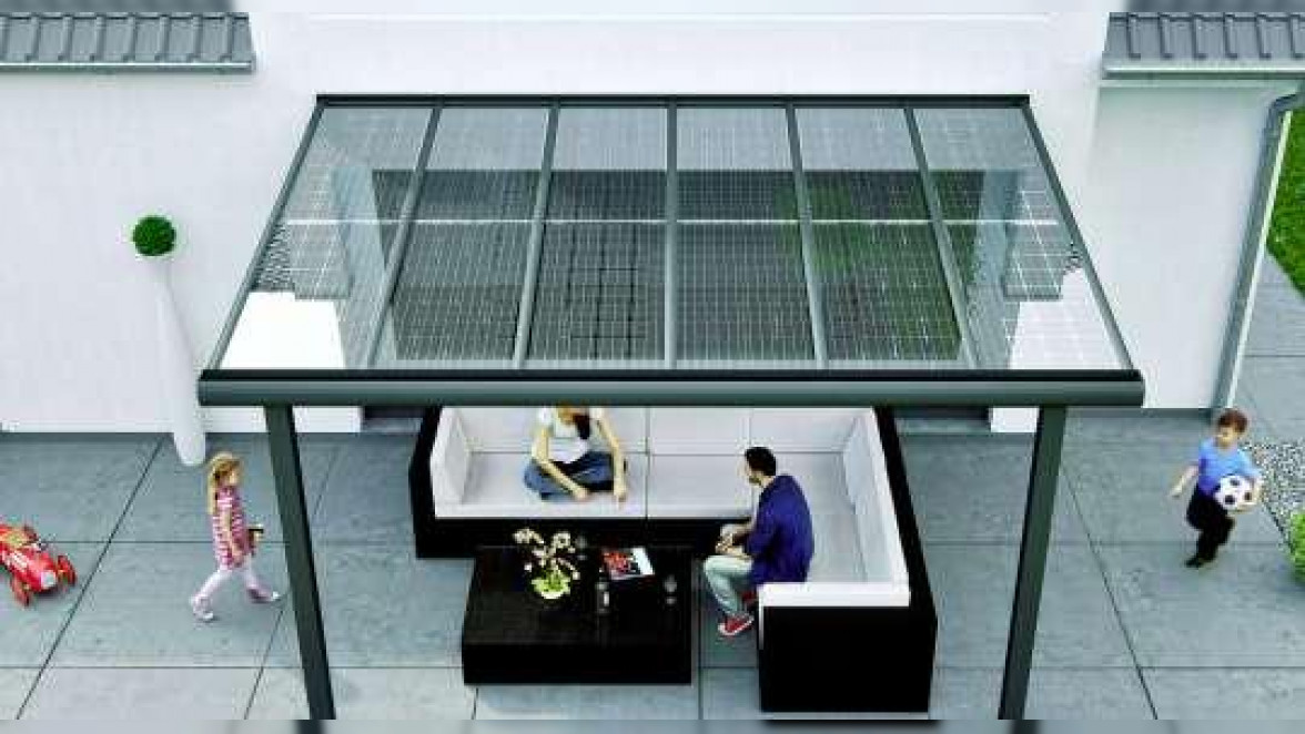 Ein schützendes Solardach für die Terrasse