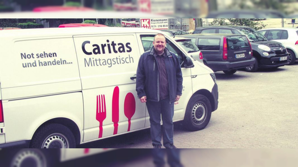 Caritas-Mittagstisch: Ehrenamtliche kochen für bedürftige Menschen