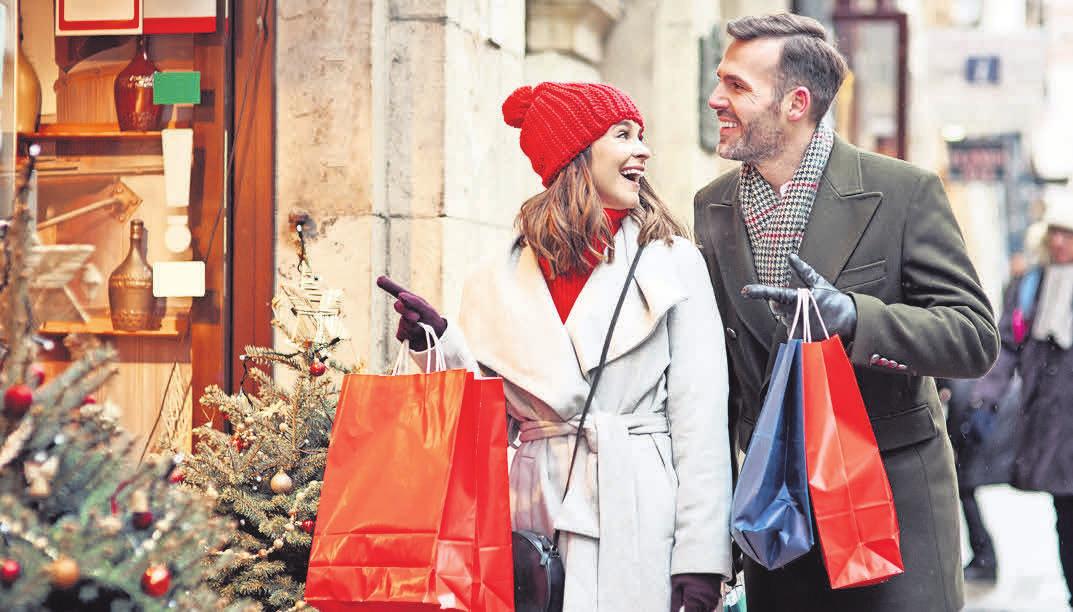 Weihnachtsshopping mit Geld zurück mit Mein Lübecker, dem Girokonto der Sparkasse zu Lübeck. Foto: gpointstudio/stock.adobe.com