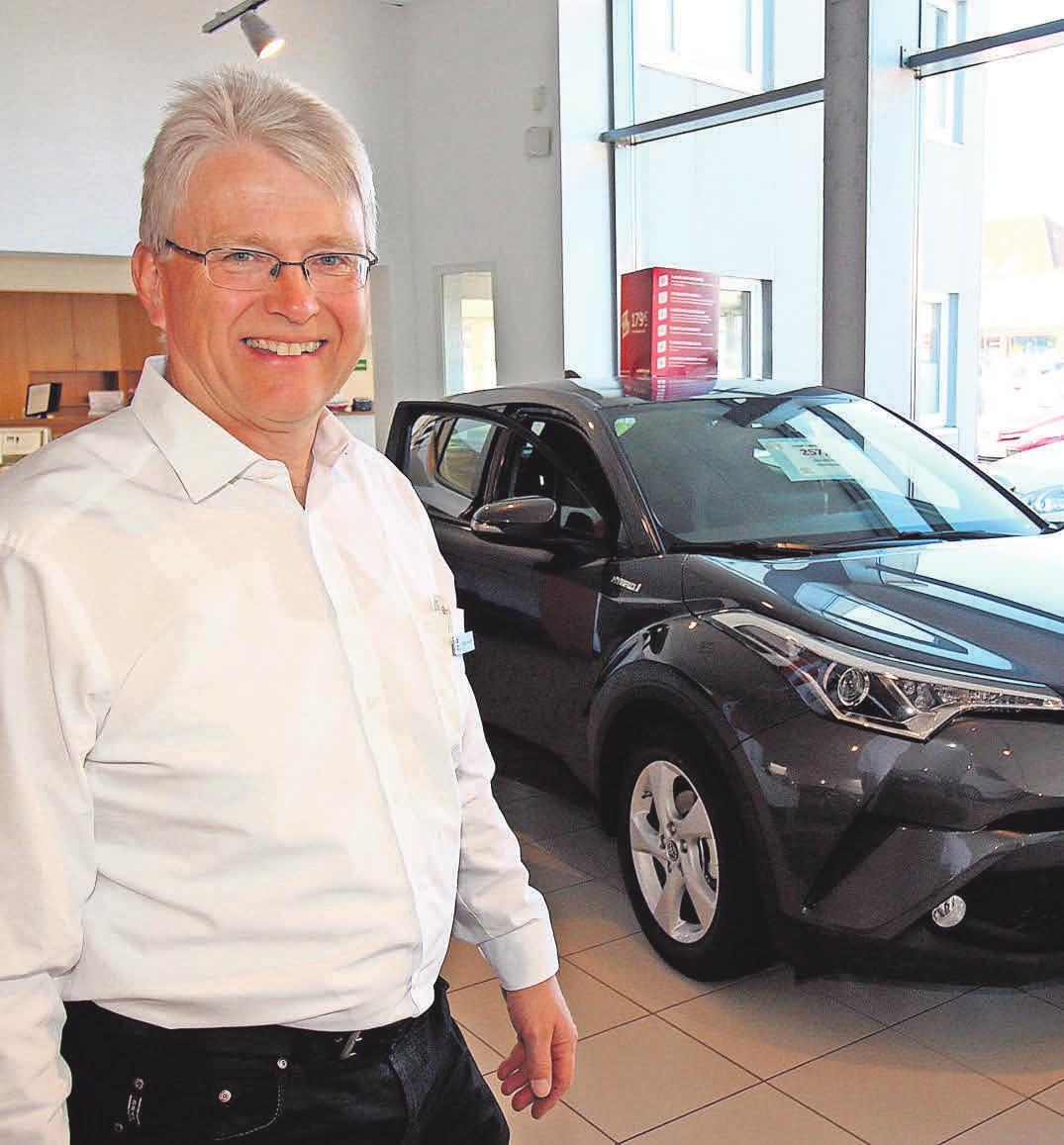 Andreas Hartinger vom Autohaus Reköndt ist überzeugt von der ToyotaGarantie. Foto: Phlipp Aissen