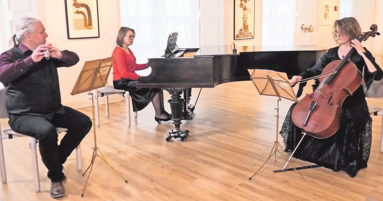 Das Ensemble „trio con brio“ wurde im Ostholstein-Museum gefilmt. Foto: hfr/musicbuero