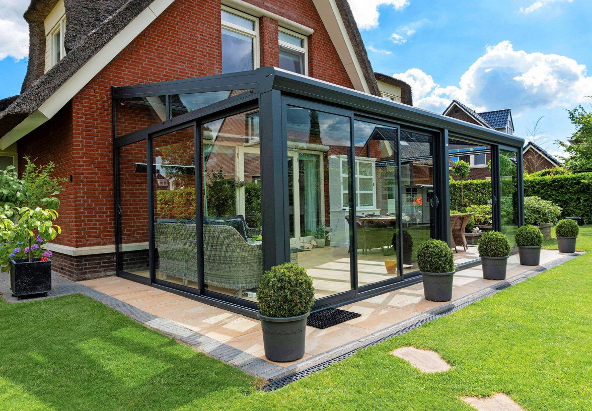 Sommer, Sonne, Schattenplatz mit Systemen von Aylux Stuttgart in Winnenden-2